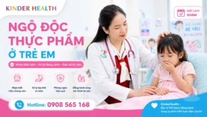 Bác sĩ nhi khoa KinderHealth chăm sóc bé gái có dấu hiệu ngộ độc thực phẩm ở trẻ em trong phòng khám nhi