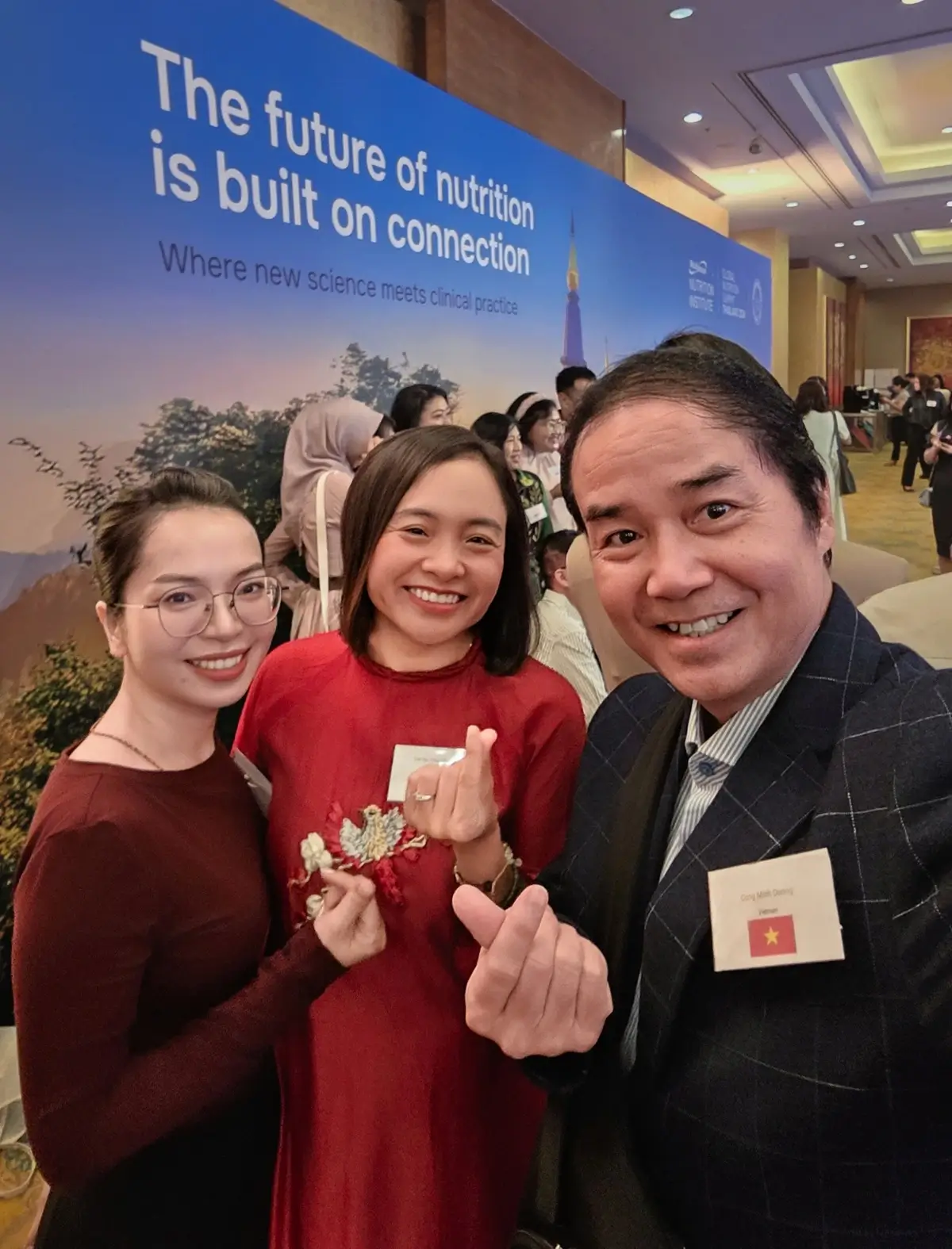 Bác sĩ My checkin 3 người